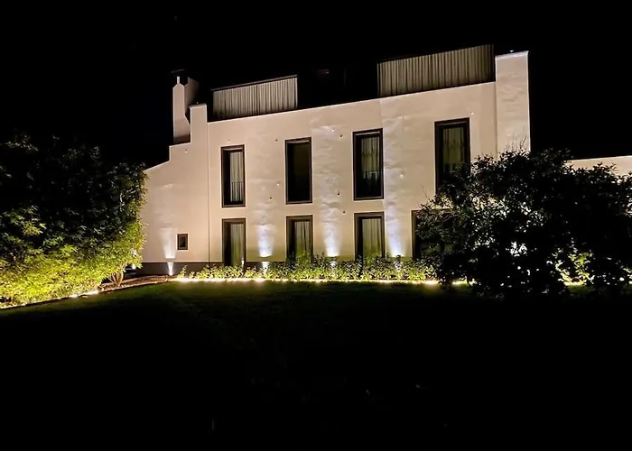 Nature & Sea - Casa Vinhateira West Duplex Caloura